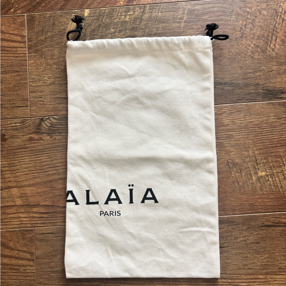 Cream Drawstring Pouch dustbag alaia